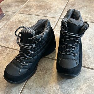 Sporto chunky heel lace up cold weather booties, size 7 1/2